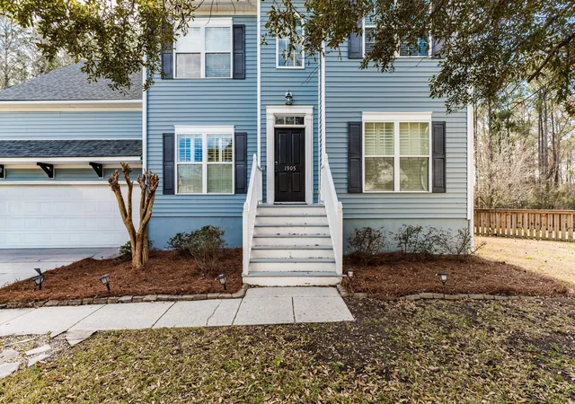 Photo 1 of Single family home for sale at 1905 Bristle Pine Ct, Mount Pleasant, SC 29466 | MLS# 26027980 | Listing updated on 2026-10-17