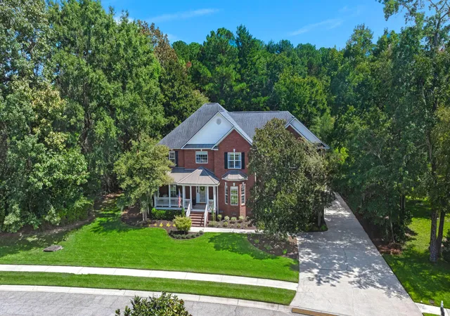 Photo 3 of Single family home for sale at 120 Thames Dr, Goose Creek, SC 29445 | MLS# 26025239 | Listing updated on 2026-09-30