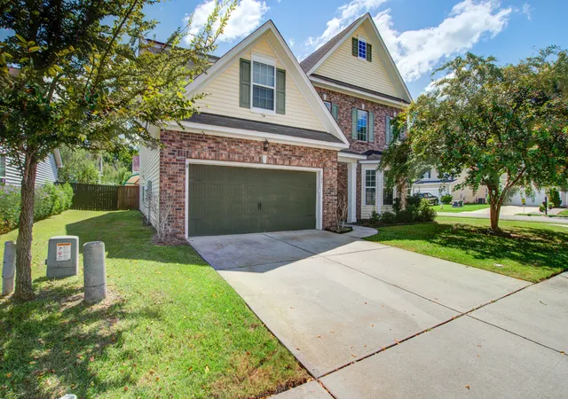 Photo 3 of Single family home for sale at 137 Roadster Row, Summerville, SC 29483 | MLS# 26025350 | Listing updated on 2026-09-11