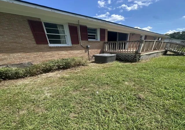 Photo 3 of Single family home for sale at 1113 Bens St, Mullins, SC 29574 | MLS# 26025483 | Listing updated on 2026-09-10