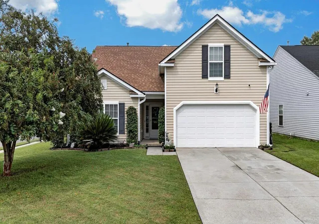 Photo 3 of Single family home for sale at 600 Parkwood Dr, Goose Creek, SC 29445 | MLS# 26024742 | Listing updated on 2026-09-14
