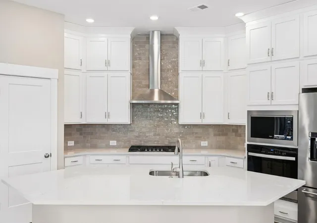 Photo 3 of Sale Pending at 147 Newtown Crk Dr, Charleston, SC 29412 | MLS# 26026360 | Listing updated on 2026-09-21