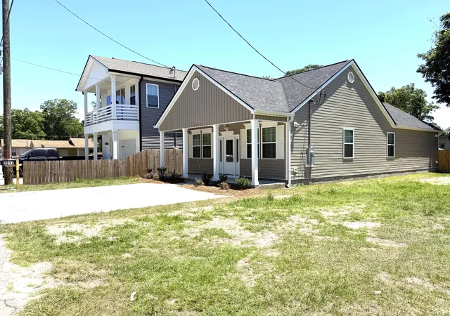Photo 2 of Single family home for sale at 2017 Groveland Ave, North Charleston, SC 29405 | MLS# 26025210 | Listing updated on 2026-09-14