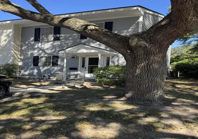 Photo 3 of Sale Pending at 152 Heritage Cir #H-9, Mount Pleasant, SC 29464 | MLS# 26026832 | Listing updated on 2026-10-23