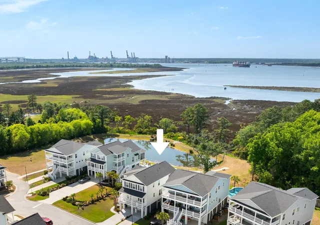 Photo 2 of Single family home for sale at 523 Spring Holw Dr, Charleston, SC 29492 | MLS# 26024991 | Listing updated on 2026-09-04