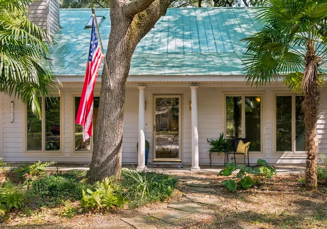 Photo 3 of Single family home for sale at 2321 Chairmaker Ct, Charleston, SC 29414 | MLS# 26026479 | Listing updated on 2026-09-28
