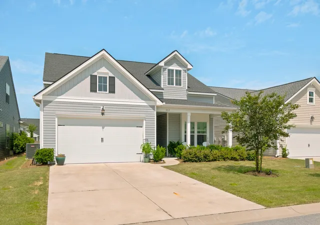 Single family home for sale at 537 Marsh Cvs Cir, Summerville, SC 29486 | MLS# 26025560