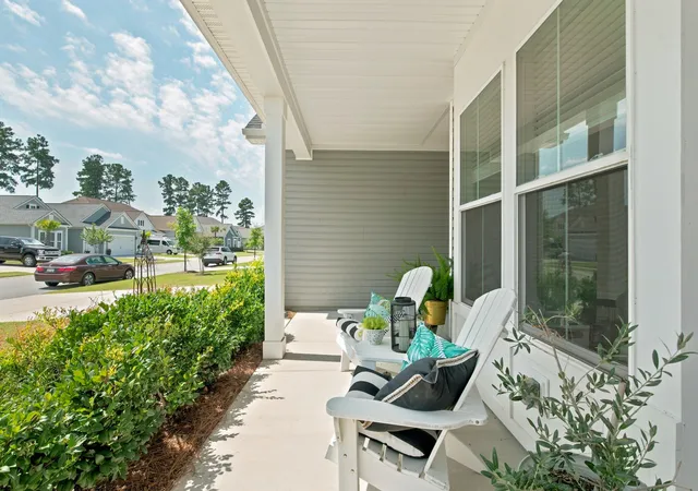 Photo 2 of Single family home for sale at 537 Marsh Cvs Cir, Summerville, SC 29486 | MLS# 26025560 | Listing updated on 2026-10-07