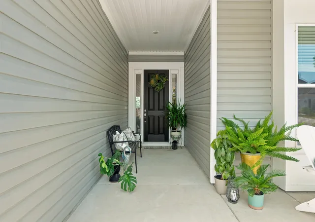 Photo 3 of Single family home for sale at 537 Marsh Cvs Cir, Summerville, SC 29486 | MLS# 26025560 | Listing updated on 2026-10-07