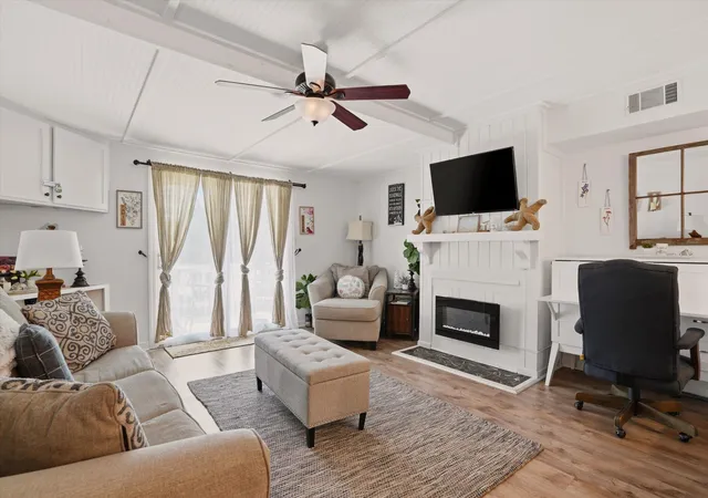 Photo 3 of Townhouse for sale at 260 Driftwood Ln, Edisto Island, SC 29438 | MLS# 26027607 | Listing updated on 2026-10-05