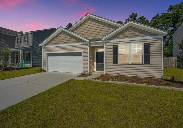 Photo 1 of Single family home for sale at 142 Summit View Dr, Summerville, SC 29486 | MLS# 26027164 | Listing updated on 2026-10-20