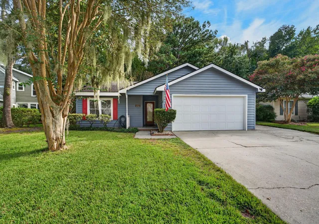 Photo 1 of Single family home for sale at 1930 Twickenham Pl, Mount Pleasant, SC 29464 | MLS# 26026663 | Listing updated on 2026-09-29