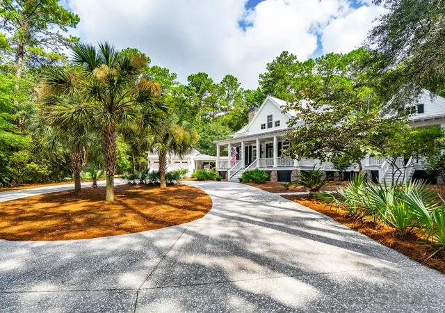 Photo 3 of Single family home for sale at 204 Royal Assembly Dr, Charleston, SC 29492 | MLS# 26025276 | Listing updated on 2026-09-17