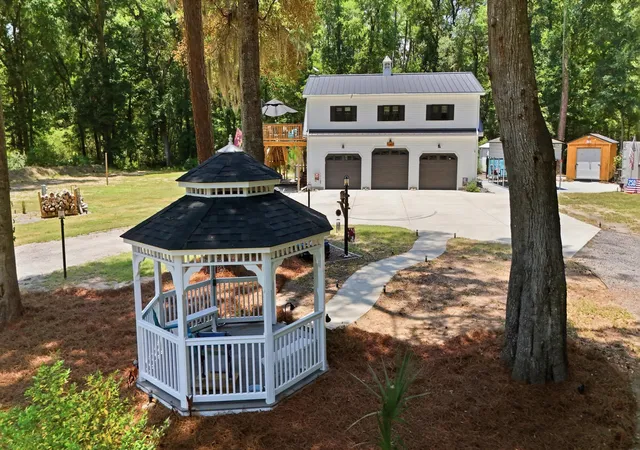 Photo 3 of Single family home for sale at 8246 Oyster Factory Rd, Edisto Island, SC 29438 | MLS# 26024758 | Listing updated on 2026-09-02