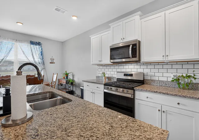 Photo 3 of Single family home for sale at 237 Sweet Cherry Ln, Summerville, SC 29486 | MLS# 26027367 | Listing updated on 2026-10-02