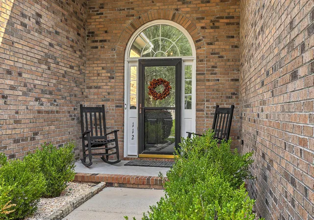 Photo 2 of Single family home for sale at 112 Spring Meadows Dr, Summerville, SC 29485 | MLS# 26026090 | Listing updated on 2026-09-18