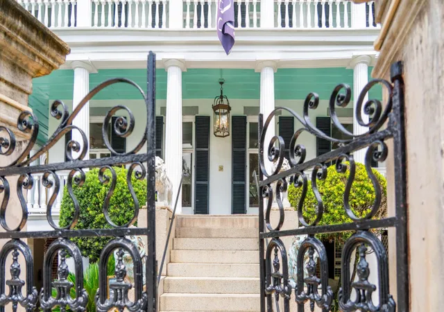 Photo 3 of Single family home for sale at 20 S Battery St, Charleston, SC 29401 | MLS# 26025378 | Listing updated on 2026-09-09