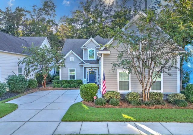 Photo 2 of Single family home for sale at 195 Donning Dr, Summerville, SC 29483 | MLS# 26027990 | Listing updated on 2026-10-16