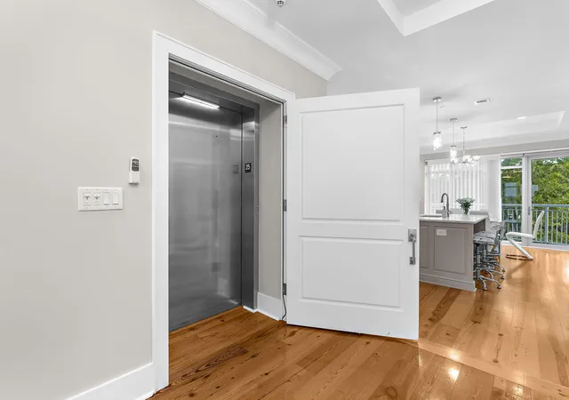 Photo 2 of Townhouse for sale at 155 Wingo Way #425, Mount Pleasant, SC 29464 | MLS# 26025769 | Listing updated on 2026-10-19