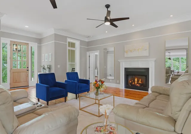 Photo 3 of Single family home for sale at 206 Clifton St, Summerville, SC 29483 | MLS# 26025327 | Listing updated on 2026-09-09