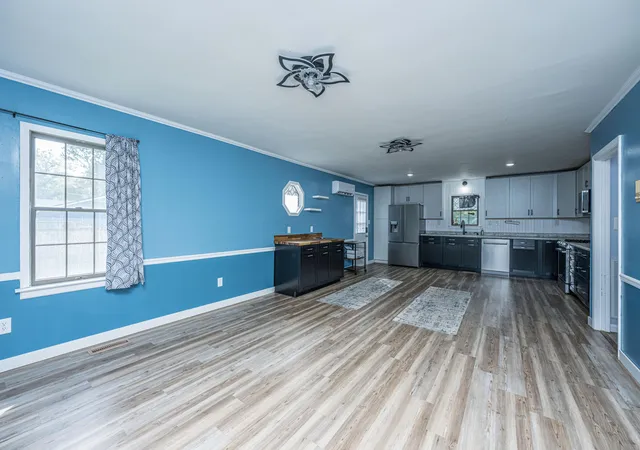 Photo 2 of Single family home for sale at 112 King St, Summerville, SC 29483 | MLS# 26025337 | Listing updated on 2026-09-16