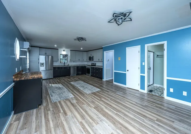 Photo 3 of Single family home for sale at 112 King St, Summerville, SC 29483 | MLS# 26025337 | Listing updated on 2026-09-16