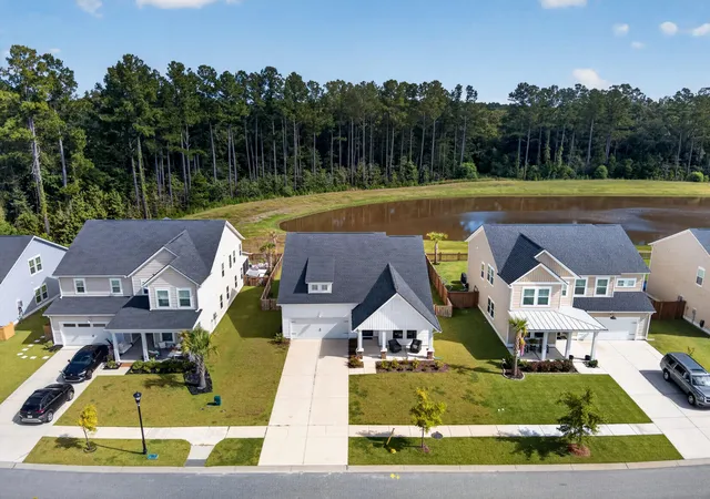 Photo 42 of Single family home for sale at 995 Arrowwood Way, Summerville, SC 29485 | MLS# 26026860 | Listing updated on 2026-10-26