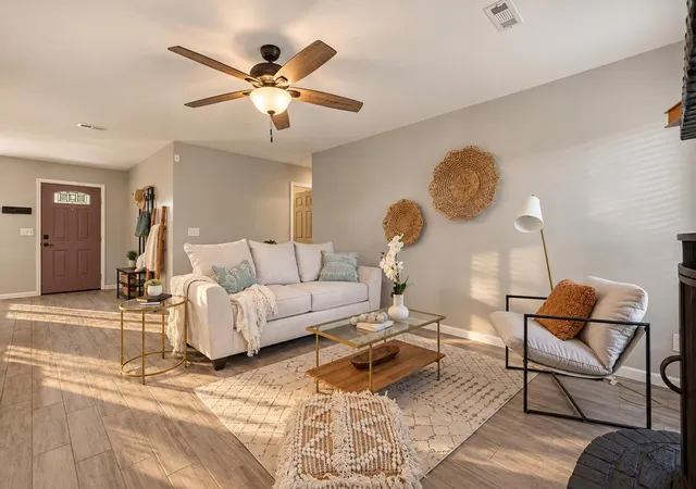 Photo 3 of Single family home for sale at 302 Gray Fox Ln, Goose Creek, SC 29445 | MLS# 26029484 | Listing updated on 2026-10-29