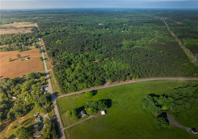Photo 2 of Sale Pending at 12 Moorefield Memorial Hwy, Liberty, SC 29657 | MLS# 20287718 | Listing updated on 2026-09-01