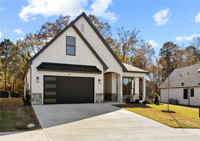 Photo 2 of Single family home for sale at 105 Pine Hill Way, Clemson, SC 29631 | MLS# 20289519 | Listing updated on 2026-09-04
