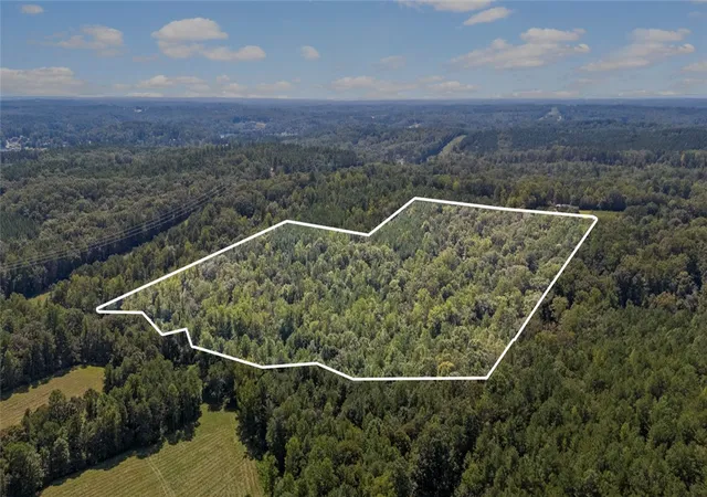 Photo 4 of House for sale at 381 W Bryant Rd, West Union, SC 29696 | MLS# 20292528 | Listing updated on 2026-09-22