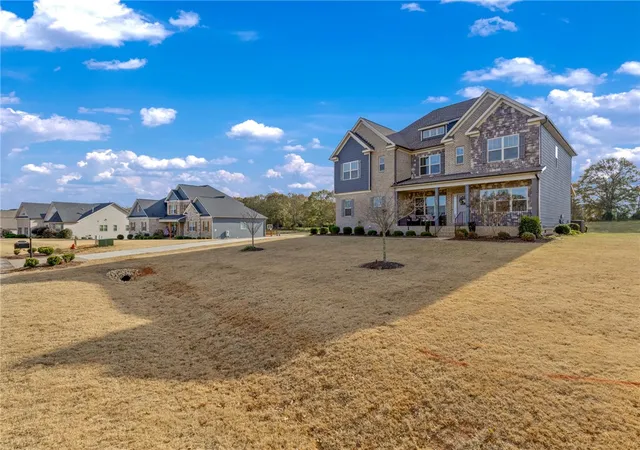 Photo 3 of Single family home for sale at 1020 Omega Farms Ln, Williamston, SC 29697 | MLS# 20295270 | Listing updated on 2026-09-05
