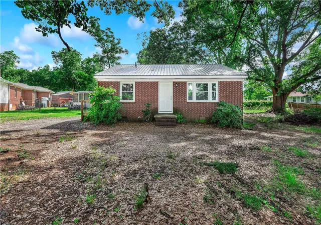 Photo 1 of Single family home for sale at 101 Mimosa Ct, Anderson, SC 29625 | MLS# 20295547 | Listing updated on 2026-09-02