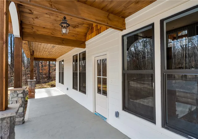 Photo 3 of Single family home for sale at 415 Tiger Ln, Westminster, SC 29693 | MLS# 20296389 | Listing updated on 2026-09-11