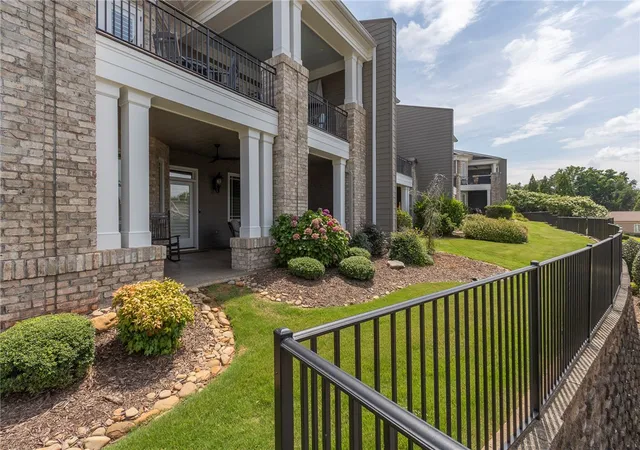 Photo 3 of Townhouse for sale at 122 Regatta Dr, Anderson, SC 29625 | MLS# 20296226 | Listing updated on 2026-09-11