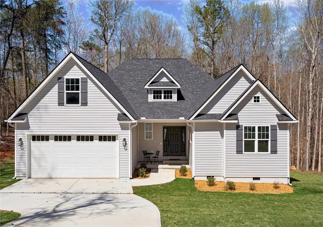 Photo 1 of Single family home for sale at 103 Bunker Ln, Westminster, SC 29693 | MLS# 20296853 | Listing updated on 2026-09-04