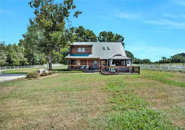 Photo 2 of Single family home for sale at 313 Henderson Rd, Gray Court, SC 29645 | MLS# 20296955 | Listing updated on 2026-09-16