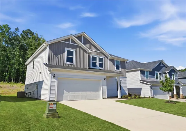 Photo 2 of Sale Pending at 910 Rising Oak Ct, Spartanburg, SC 29301 | MLS# 20297289 | Listing updated on 2026-09-17