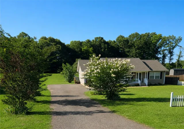 Photo 1 of Single family home for sale at 804 Clark Rd, Inman, SC 29349 | MLS# 20297934 | Listing updated on 2026-09-21