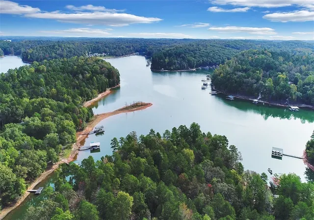 Land for sale at 0 Seraph Point Rd, Lavonia, GA 30553 | MLS# 20298199