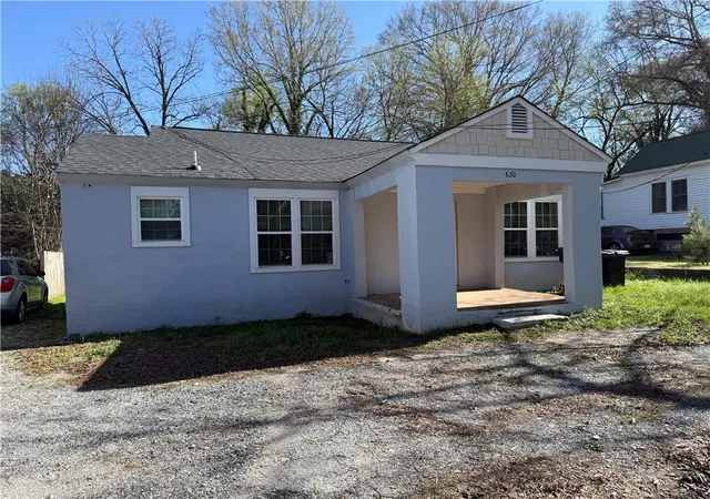 Photo 2 of Single family home for sale at 620 E Orr St, Anderson, SC 29621 | MLS# 20298220 | Listing updated on 2026-10-01