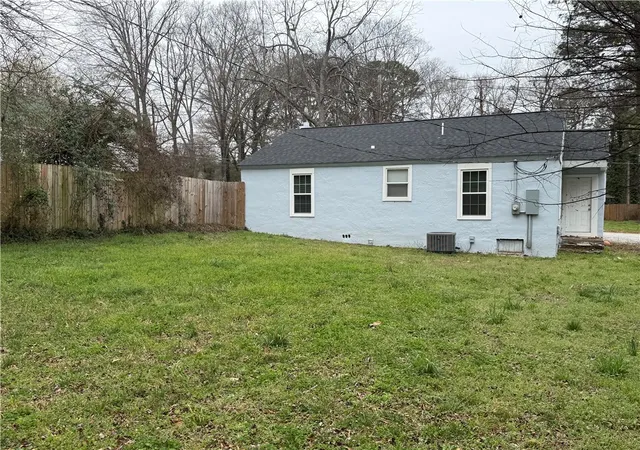 Photo 4 of Single family home for sale at 620 E Orr St, Anderson, SC 29621 | MLS# 20298220 | Listing updated on 2026-10-01