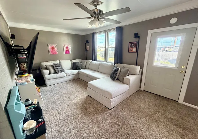 Photo 3 of Sale Pending at 1400 Pearman Dairy Rd, Anderson, SC 29625 | MLS# 20298513 | Listing updated on 2026-09-04