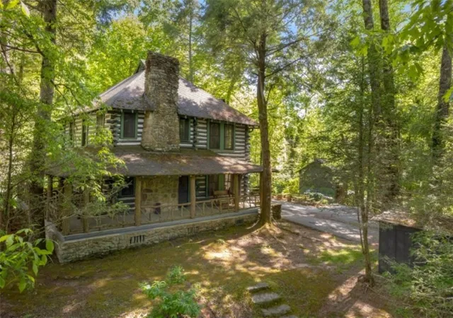 Photo 2 of Single family home for sale at 814 Moorefield Memorial Hwy, Sunset, SC 29685 | MLS# 20298610 | Listing updated on 2026-09-04