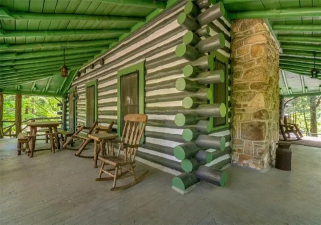 Photo 3 of Single family home for sale at 814 Moorefield Memorial Hwy, Sunset, SC 29685 | MLS# 20298610 | Listing updated on 2026-09-04