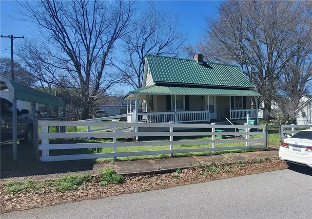 Photo 1 of Single family home for sale at 114 Hampton St, Pelzer, SC 29669 | MLS# 20298685 | Listing updated on 2026-09-06