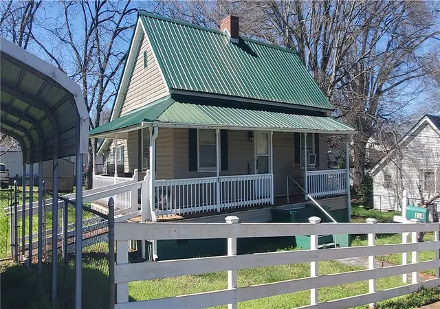 Photo 2 of Single family home for sale at 114 Hampton St, Pelzer, SC 29669 | MLS# 20298685 | Listing updated on 2026-09-06