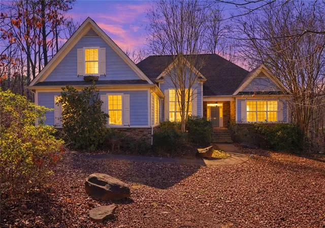 Photo 2 of Single family home for sale at 103 Oak Crst Cir, Seneca, SC 29672 | MLS# 20298410 | Listing updated on 2026-09-09