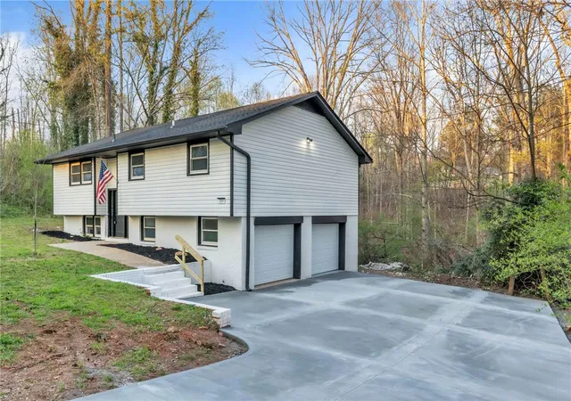 2nd image of 319 Catawba Cir, Seneca, SC 29672 | MLS# 20298918