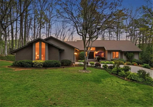 Photo 1 of Single family home for sale at 240 Stonehaven Way, Seneca, SC 29672 | MLS# 20298992 | Listing updated on 2026-08-31